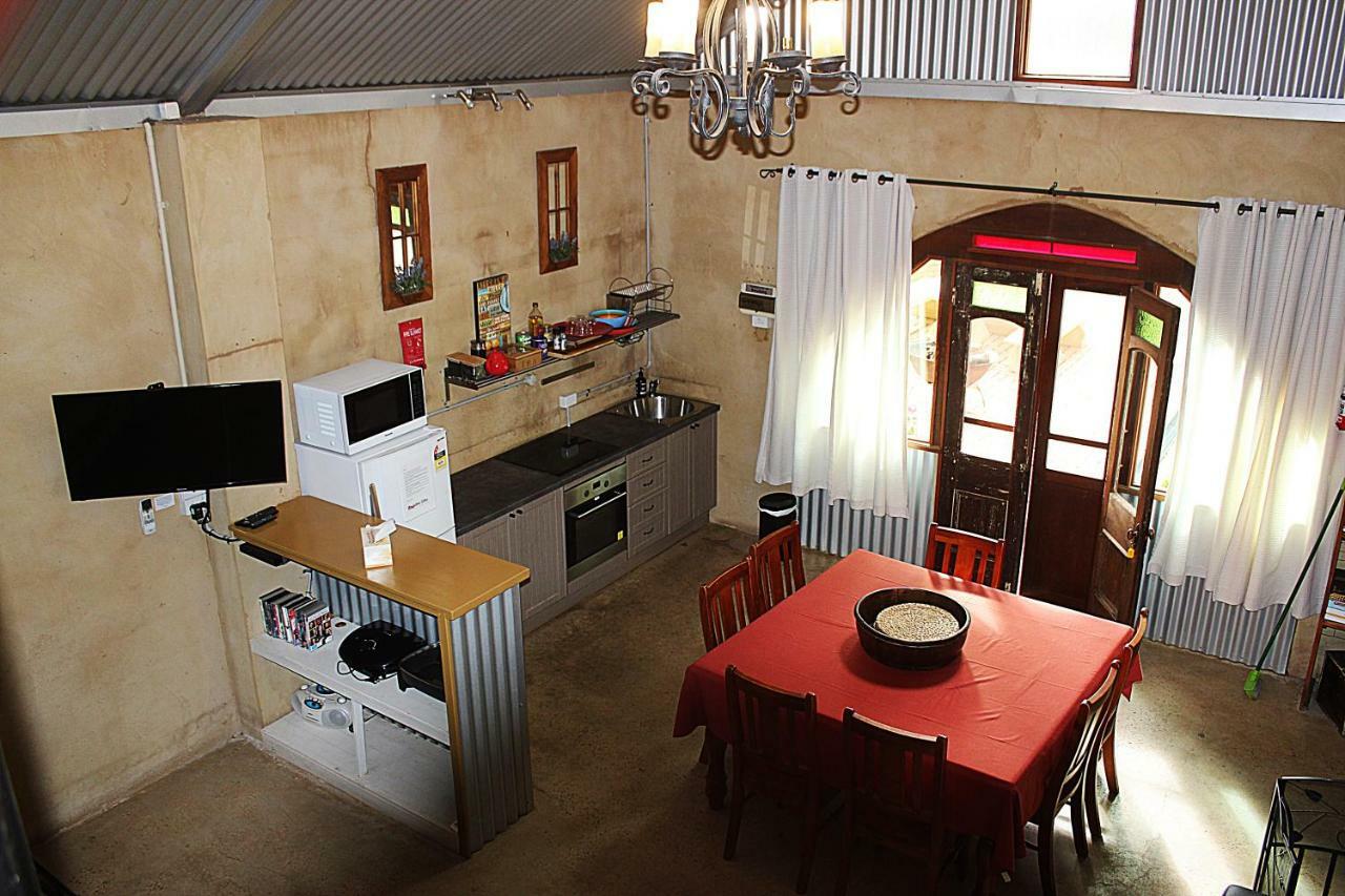 Outback Cellar & Country Cottage Dubbo Exterior photo